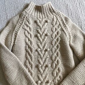 JCREW HAND KNIT SWETATER